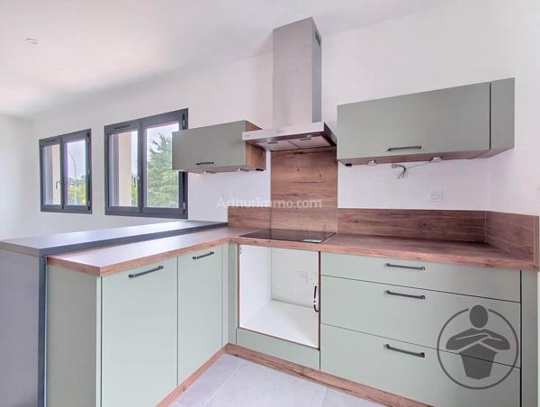 Location                                                      Appartement
                        
                     3 pièces                      67 m2                     à Coutras
