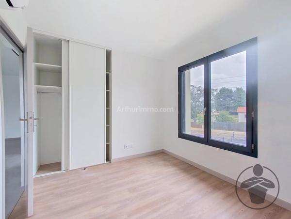Location                                                      Appartement
                        
                     3 pièces                      67 m2                     à Coutras
