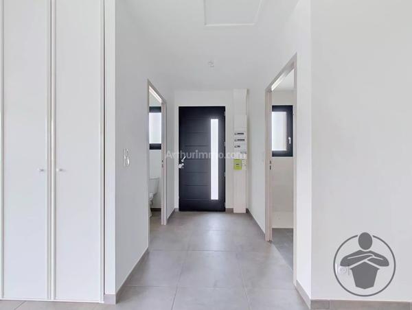 Location                                                      Appartement
                        
                     3 pièces                      67 m2                     à Coutras