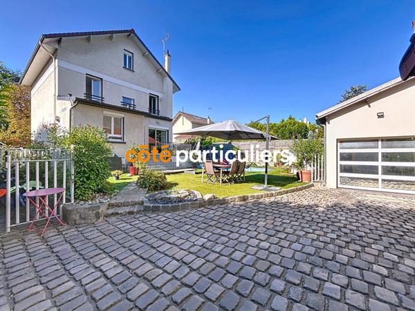 Vente Maison191 m² - 6 Pièces - SAINT MAUR DES FOSSES (94100)