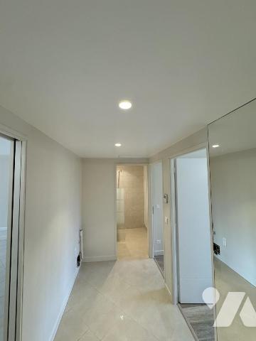 Juan les Pins Bd Wilson Proximité plages et commerces Magnifique 3 pièces traversant  rénové