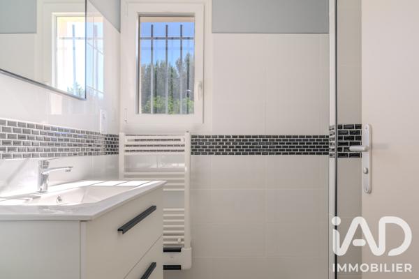 Maison à vendre 5 pièces 104 m² Morières-lès-Avignon