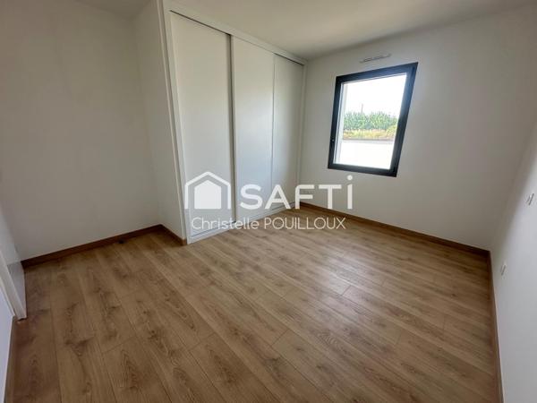 Maison neuve, 4 chambres, 2 SDB, garage isolé