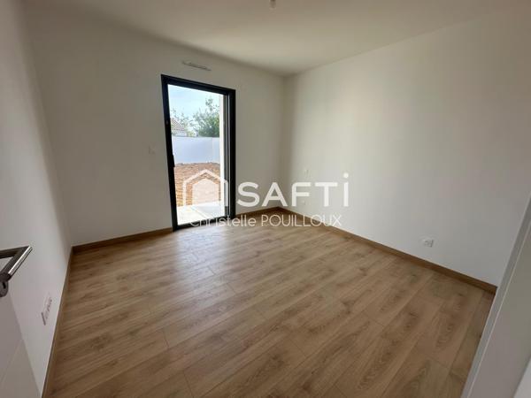 Maison neuve, 4 chambres, 2 SDB, garage isolé