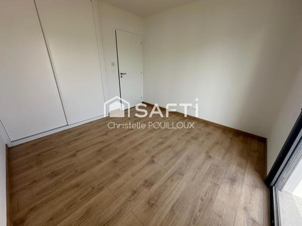 Maison neuve, 4 chambres, 2 SDB, garage isolé