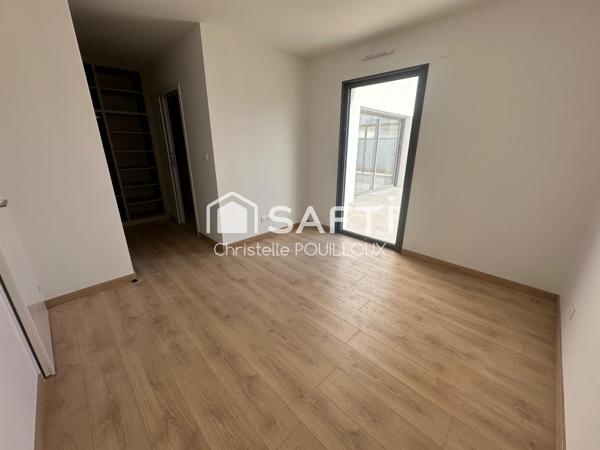 Maison neuve, 4 chambres, 2 SDB, garage isolé
