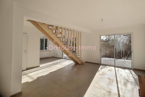 Maison à louer 4 pièces de 82 m²
