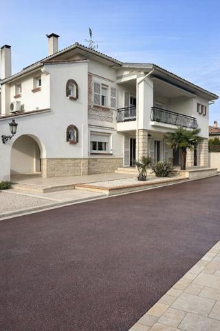 Maison 165m2 + Dépendance(100m2) 1 T3 de 57m2, 1 T2 de 38m2 Fenouillet