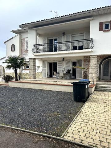 Maison 165m2 + Dépendance(100m2) 1 T3 de 57m2, 1 T2 de 38m2 Fenouillet