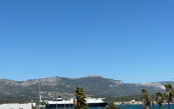 Appartement à vendre    3 pièces • 66,09 m2 La Seyne-sur-Mer