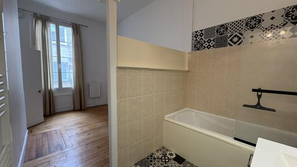 Appartement
                                                                                                                                                                                                                                                                                                                        2 pièce(s)                                                                                                                                                                                                          1 chambre(s)                                                                                                                                                                                                          40  m²