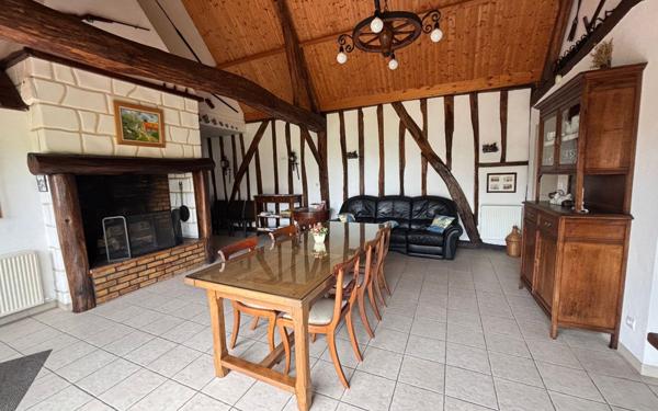 Maison à vendre    8 pièces • 250 m2 Rang-du-Fliers