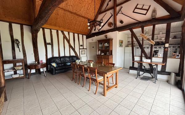 Maison à vendre    8 pièces • 250 m2 Rang-du-Fliers