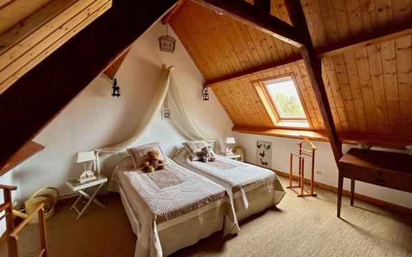 Maison à vendre    8 pièces • 250 m2 Rang-du-Fliers