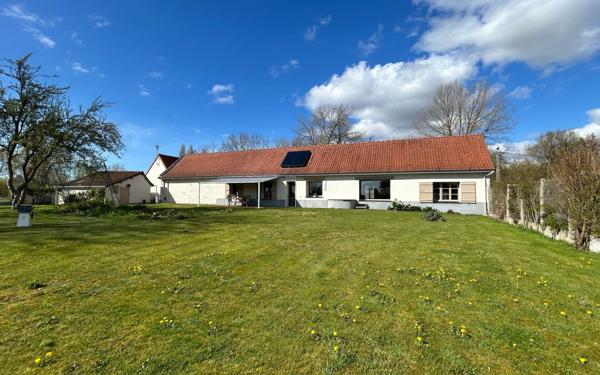 Maison à vendre    8 pièces • 250 m2 Rang-du-Fliers