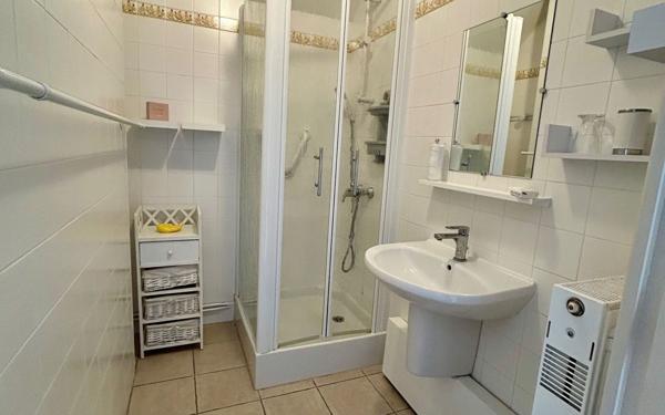 Maison à vendre    8 pièces • 250 m2 Rang-du-Fliers