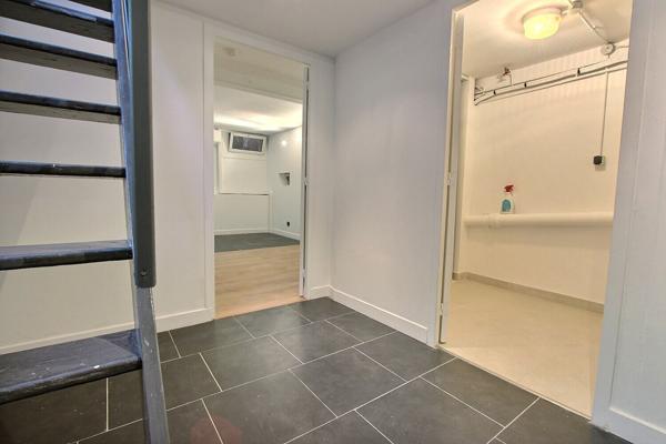 Maison Asnières Sur Seine 4 pièce(s) de 90m² avec cour.