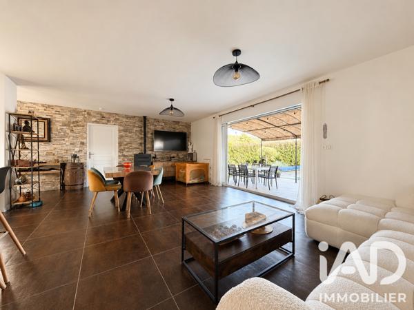Maison à vendre 5 pièces 128 m² Cuges-les-Pins