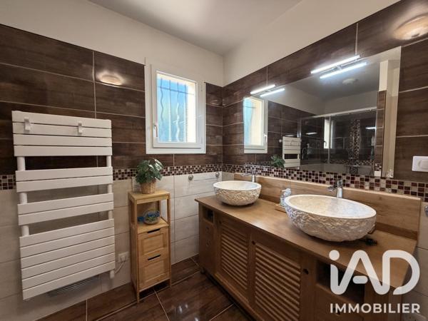 Maison à vendre 5 pièces 128 m² Cuges-les-Pins