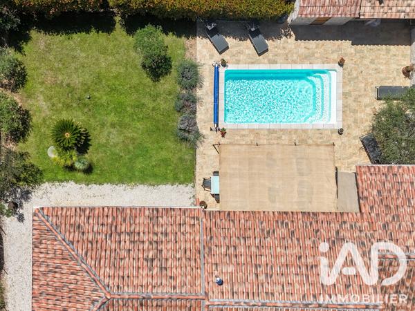 Maison à vendre 5 pièces 128 m² Cuges-les-Pins