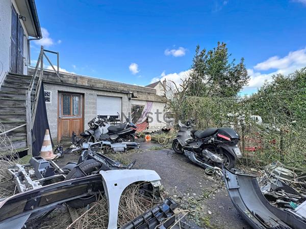 Maison spacieuse à vendre à Valenton - 6 pièces, 3 chambres, jardin!