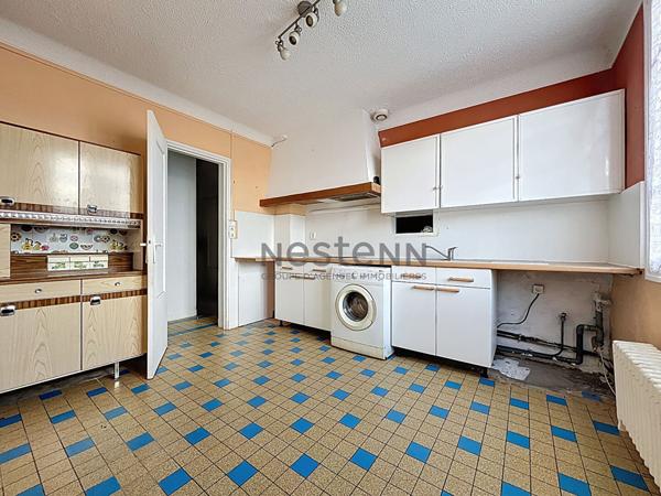 Maison spacieuse à vendre à Valenton - 6 pièces, 3 chambres, jardin!