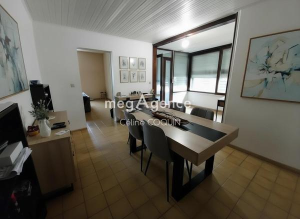 Maison à JONZAC, 17500 - 7 pièces 1m²