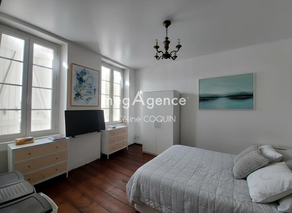 Maison à JONZAC, 17500 - 7 pièces 1m²