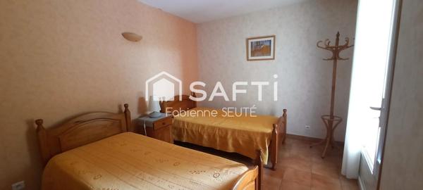 année 2003, 4 pièces, 91 m2 - terrain 2974 m2, piscine