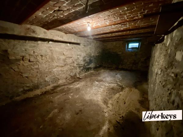 Maison à rénovée idéalement située à Crepy en Valois.