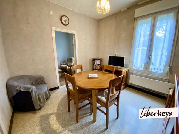 Maison à rénovée idéalement située à Crepy en Valois.