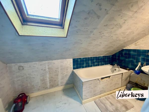 Maison à rénovée idéalement située à Crepy en Valois.