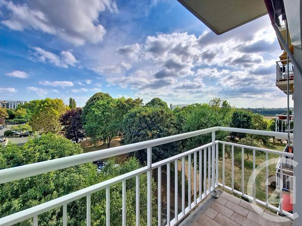 Appartement F4 à vendre  4 pièces - 60,63 m 2   FRESNES  - 94