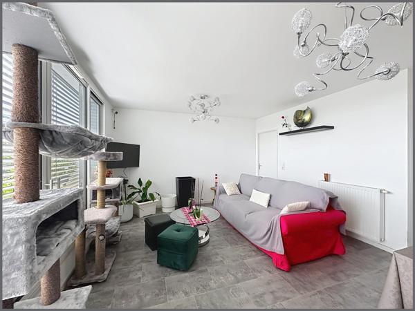 Grand T5 de 104m2 avec terrasse au dernier étage !