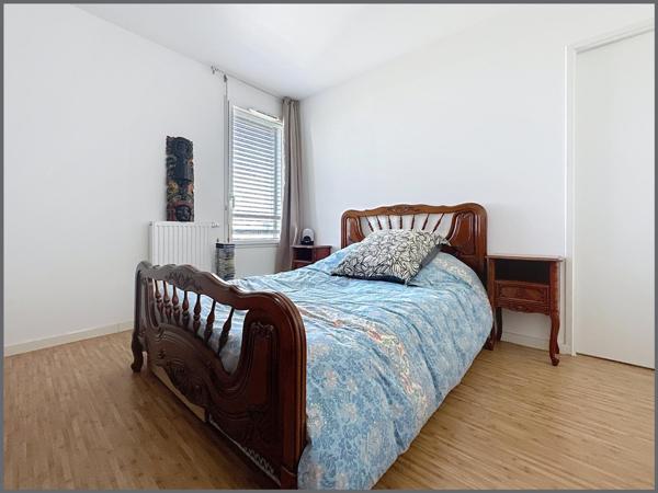 Grand T5 de 104m2 avec terrasse au dernier étage !