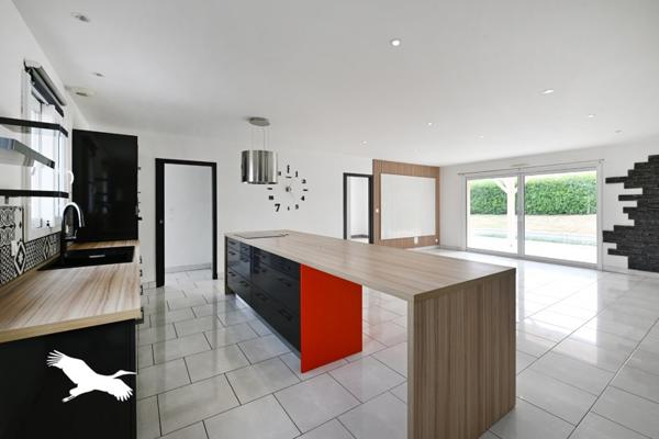 Maison à vendre |  Bourg-Charente |  5 pièces | 147 m²