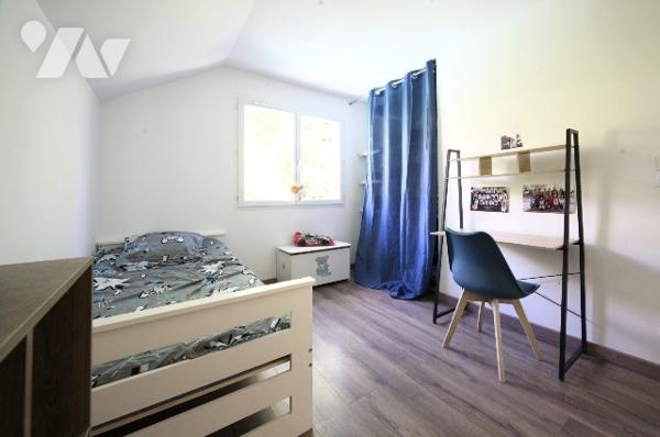 Maison de 2022 : 4 chambres 102m² + garage 40m², terrain 712m², DPE A - Vieugy Seynod (74600) ANNECY