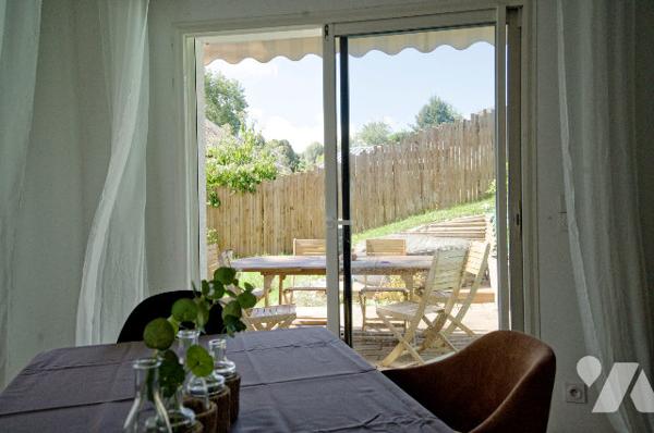 Maison de 2022 : 4 chambres 102m² + garage 40m², terrain 712m², DPE A - Vieugy Seynod (74600) ANNECY