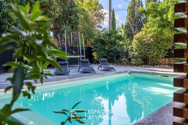 Ancien chai rénové avec extension contemporaine et piscine