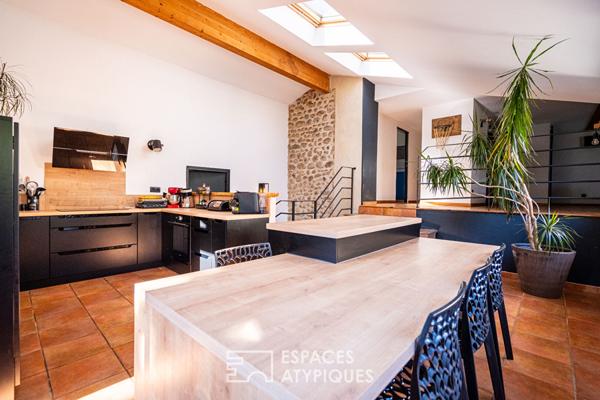 Ancien chai rénové avec extension contemporaine et piscine