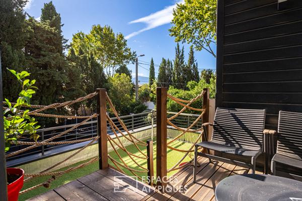 Ancien chai rénové avec extension contemporaine et piscine