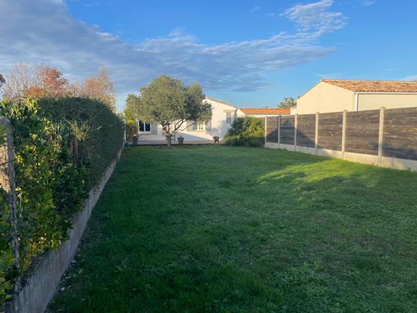 Charmante maison 3 chambres sur terrain de 1084 m² proche plage