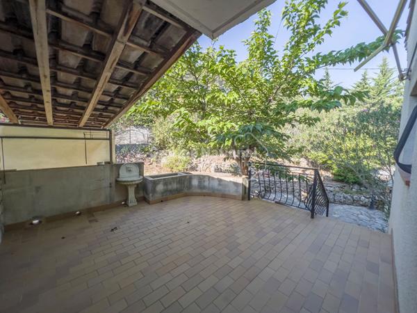 Lorgues (83510) Villa Lorgues 6 pièce(s) 131 m2, studio, piscine, garage.