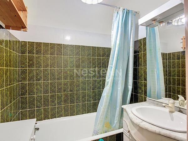 LE GRAU DU ROI - STUDIO CABINE AVEC PARKING - SECTEUR RIVE GAUCHE