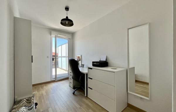 T4 récent en dernier étage avec terrasse et garage