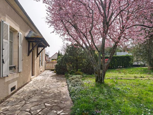 Nevers -Maison de caractère - 5 chambres -160 m² habitables -jardin sans vis-à-vis Double garage