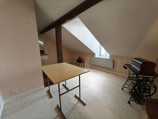 Nevers -Maison de caractère - 5 chambres -160 m² habitables -jardin sans vis-à-vis Double garage