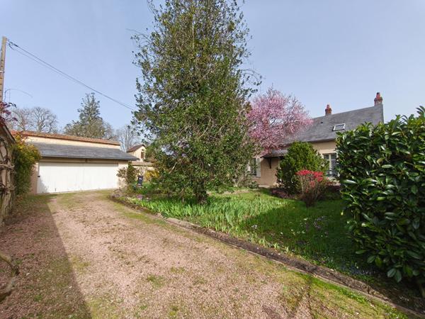 Nevers -Maison de caractère - 5 chambres -160 m² habitables -jardin sans vis-à-vis Double garage