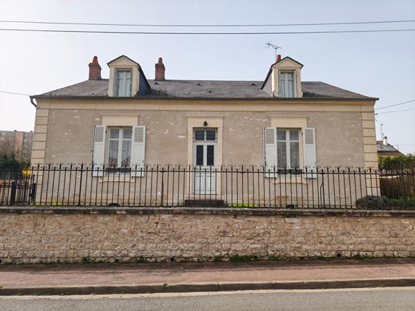Nevers -Maison de caractère - 5 chambres -160 m² habitables -jardin sans vis-à-vis Double garage
