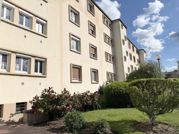 Vente                                                      Appartement
                        
                     4 pièces                      62 m2                     à Melun